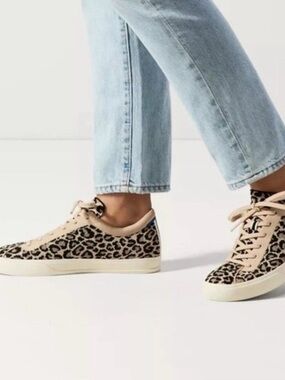 Rothy's | The Lace Up Sneaker in Little Desert Cat Print Size 11.5